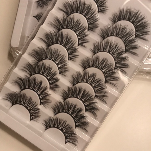Fake Lashes Box of 8 pair - Picture 1 of 5